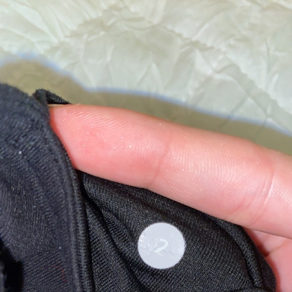 🍋LULU LEMON LEGGINGS🍋 - Picture 3 of 3